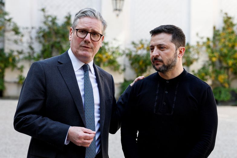 PARIS, FRANCE - MARCH 27: UK Prime Minister Keir Starmer and Ukraine's President Volodymyr Zelenskiy speak to the media at the UK Ambassador's Residence after a meeting with European leaders on strengthening support for on March 27, 2025 in Paris, France. UK Prime Minister Keir Starmer is meeting with Ukrainian President Volodymyr Zelensky following a summit in Paris, where EU and NATO members from 31 countries convened to outline additional aid and security measures in support of Ukraine. (Photo by Stephanie Lecocq - WPA Pool/Getty Images)