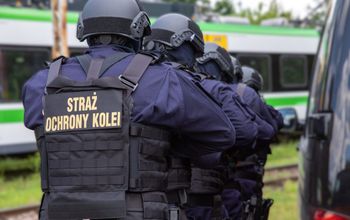Grafficiarz z Dębicy zdewastował pociąg Kolei Mazowieckich