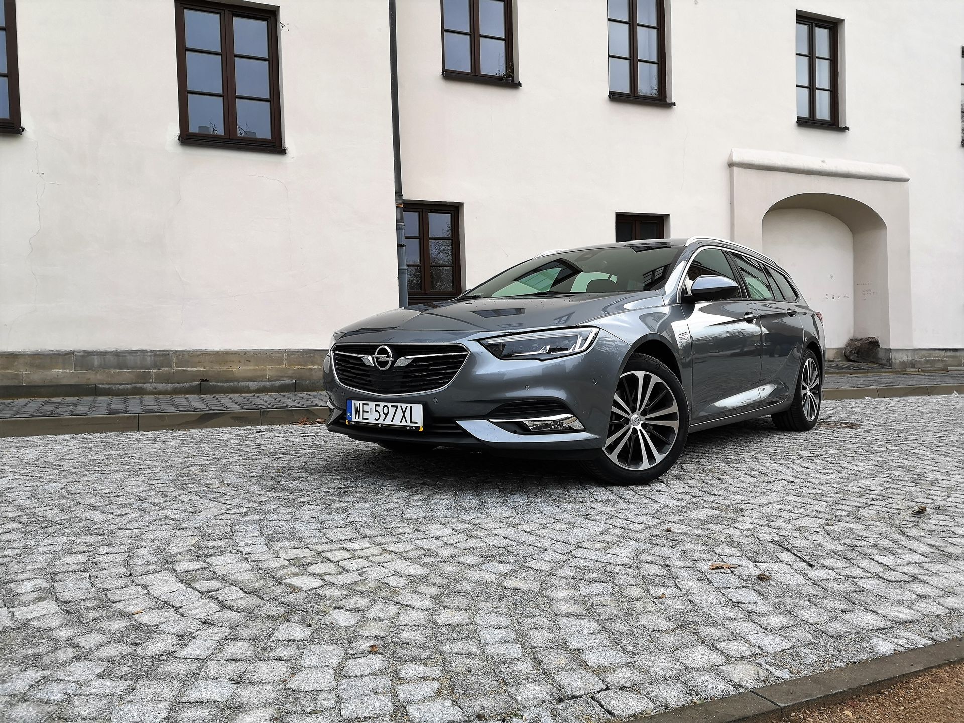 Opel Insignia Sports Tourer: System Multimedia Navi Pro, fabryczne audio i systemy wsparcia kierowcy 25