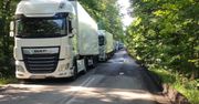 850 tirów w kolejce do granicy. Kierowcy czekają blisko dwie doby