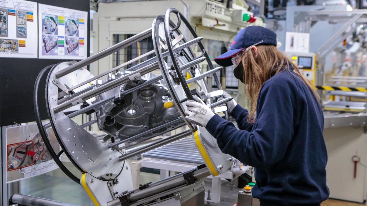 Fabryka Toyoty w Polsce to jedyny obiekt poza Azją odpowiedzialny za produkcję układów hybrydowych