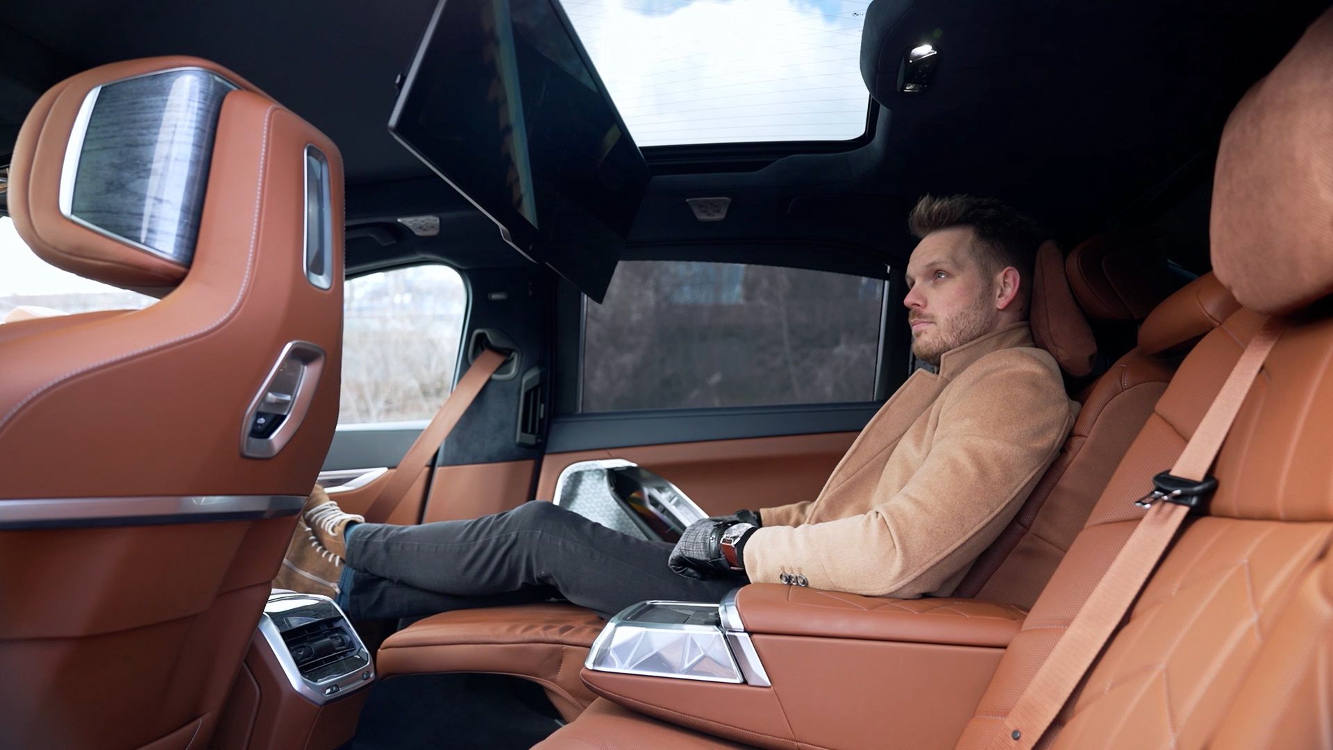 BMW Serii 7 wnętrze / Mateusz Żuchowicz