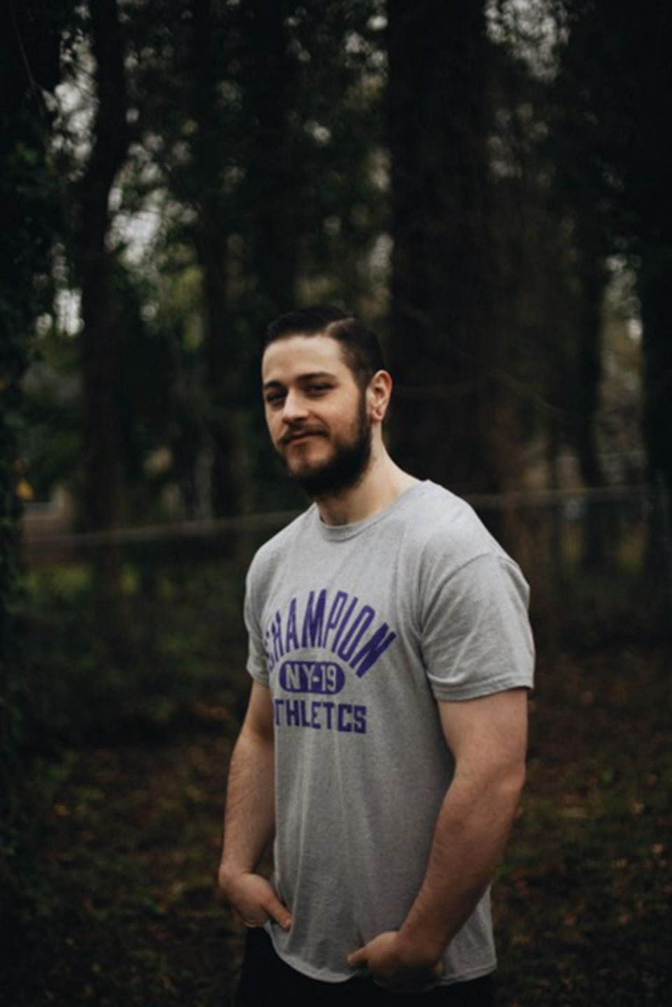 (Gunner Cargile/yahoo.com) Chłopak przyznaje, że stracił nadmiar kilogramów bardzo szybko, dlatego jego problemem jest teraz nadmiar skóry