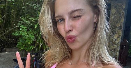 Pisarek bawi się w Tajlandii. Pokazała się w bikini z górnej półki