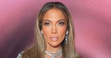 Jennifer Lopez na Grammy. Tym strojem rozbiła bank