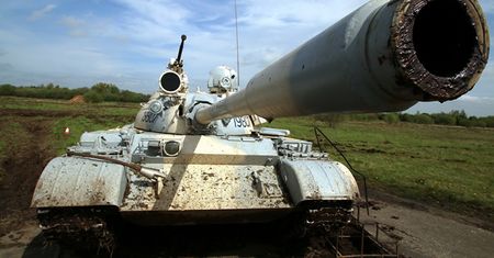 Nowy pułk czołgów T-55. Rosyjskie trumny na gąsienicach z czasów Chruszczowa
