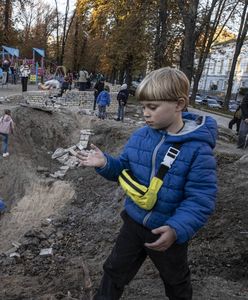 Przeczytaliśmy "Dziewczynkę z Kijowa". To nie jest żerowanie na wojnie