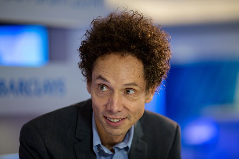 "Czy siedzenie w piżamie jest życiem zawodowym, które pragniesz prowadzić?". Malcolm Gladwell chce, byśmy wrócili do biur