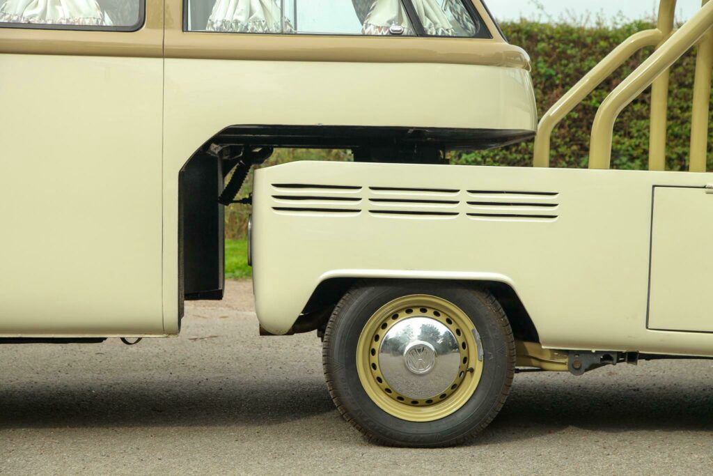 Volkswagen Type 2 "Splitscreen"