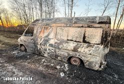 Ukradli busa z przesyłkami. Potem wszystko podpalili