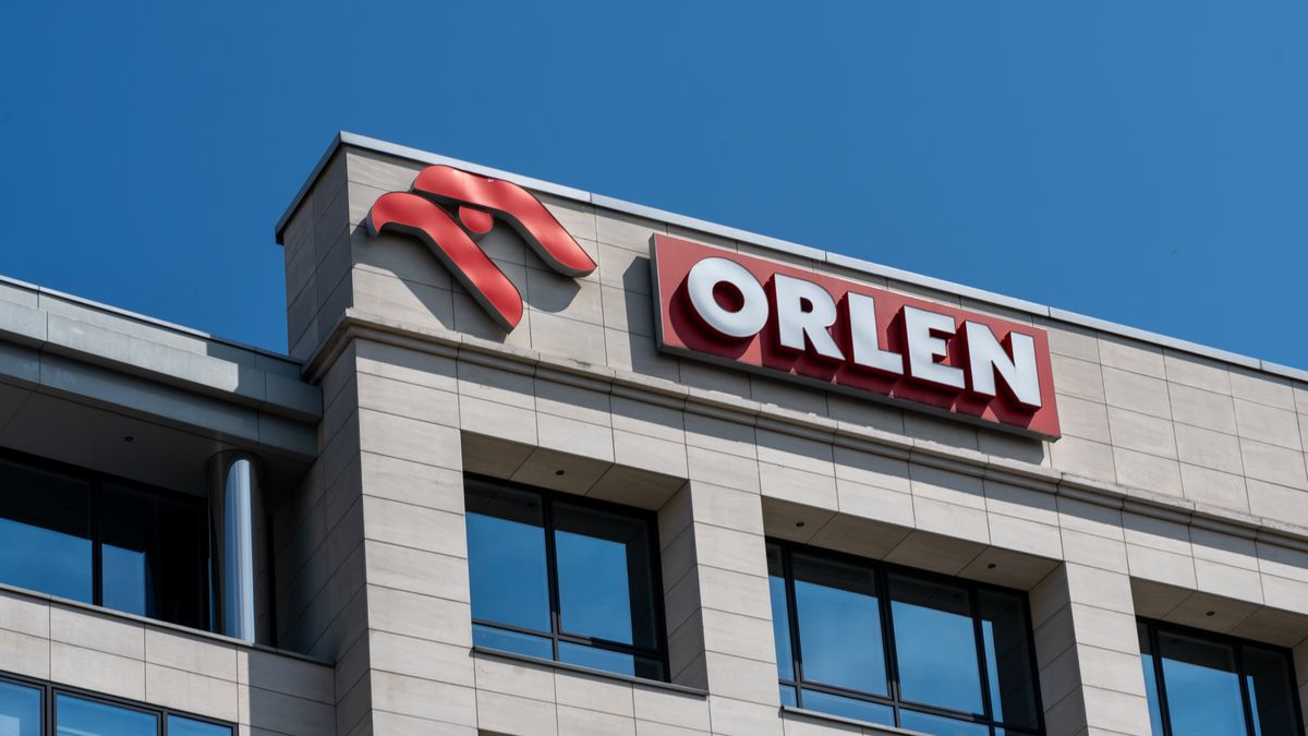 orlen, company, sign, logo, office, building, warsaw, poland, polish, multinational, oil refiner, petrol retailer, natural gas, trader, corporate office, oil, gas, orlen s.a., editorial use only, editorial, illustrative, exterior, outdoor, nobody, no people, business
