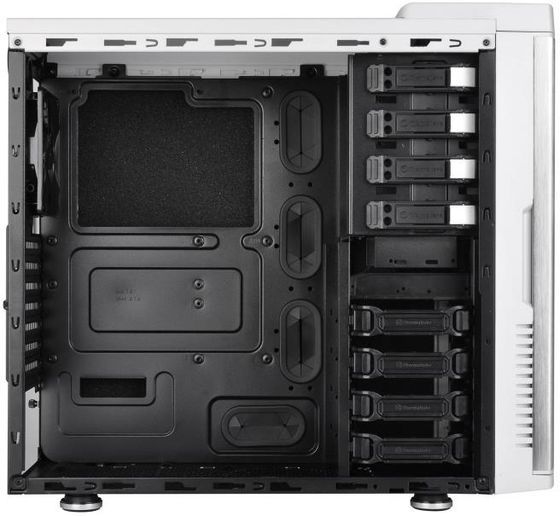 Thermaltake New Soprano Snow Edition obudowa zdjęcie wnętrze