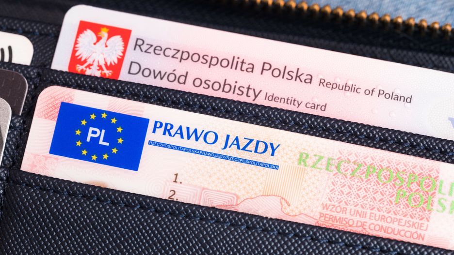 Stock ArZi
fot: Arkadiusz Ziolek/ East News.

n/z Dowod osobisty i prawo jazdy w portfelu.
ARKADIUSZ ZIOLEK