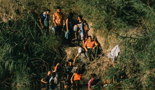 Ciało uwięzione w pływającej barierze Rio Grande na granicy USA-Meksyk. Migrant przypłacił życiem