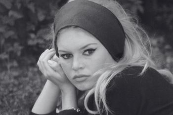 Brigitte Bardot nie żyje. Związki wpłynęły na jej wizerunek