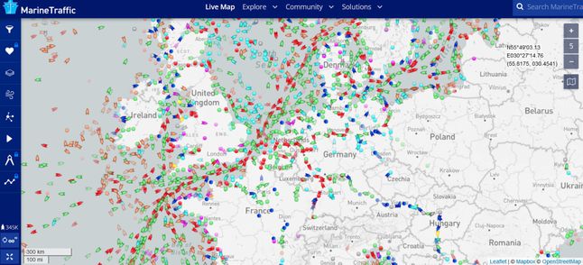 Wizualizacja danych z systemu AIS - widoczne wody wokół części Europy
