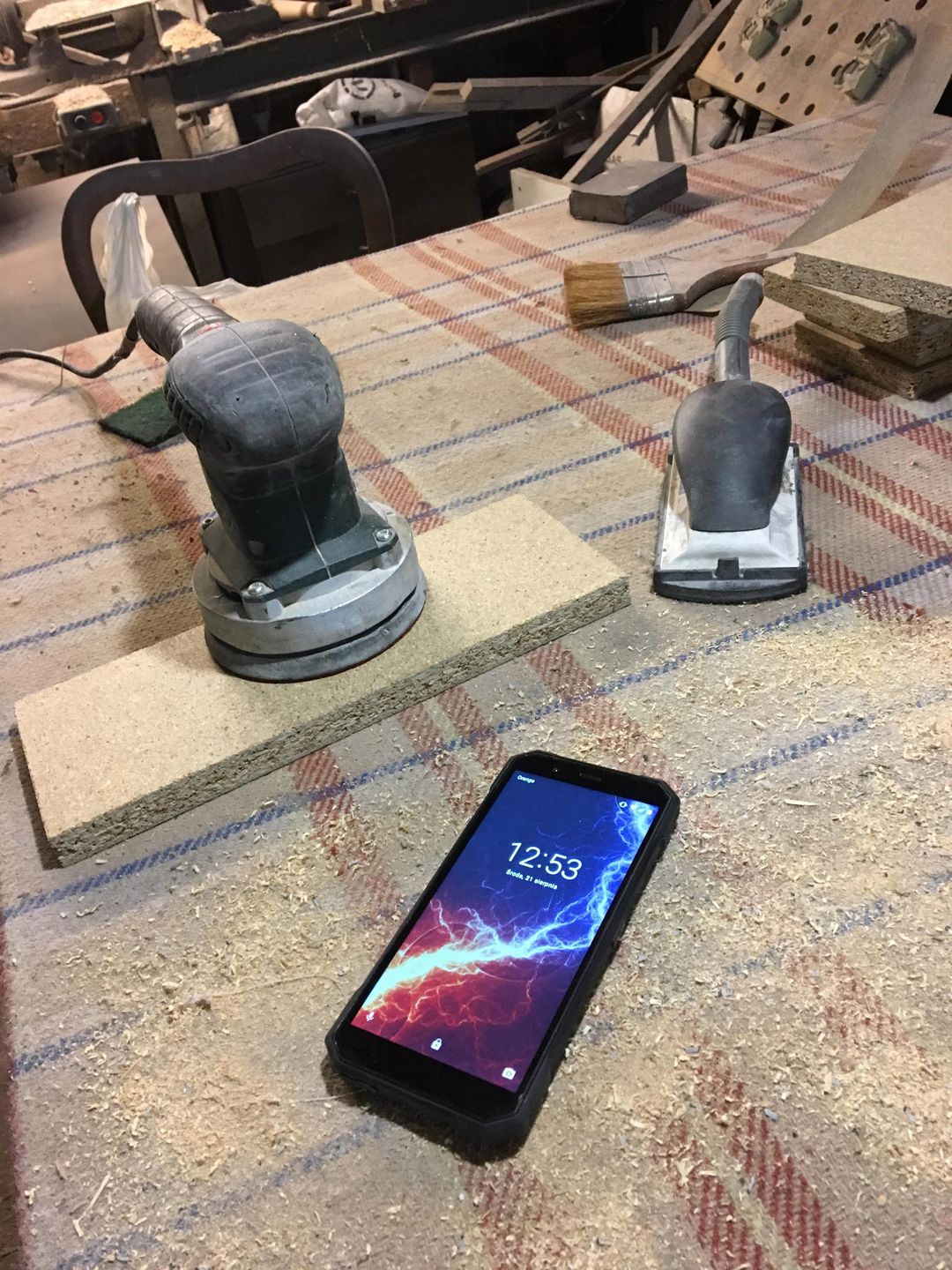 Recenzja Hammer Energy 18x9. Mocny smartfon w pancerzu 2