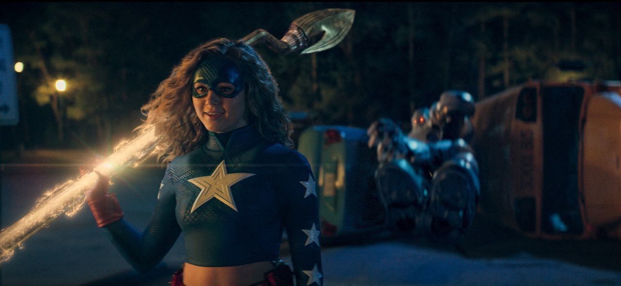 "Stargirl" sprawdza, czy nastolatka nadaje się na superbohaterkę [RECENZJA]