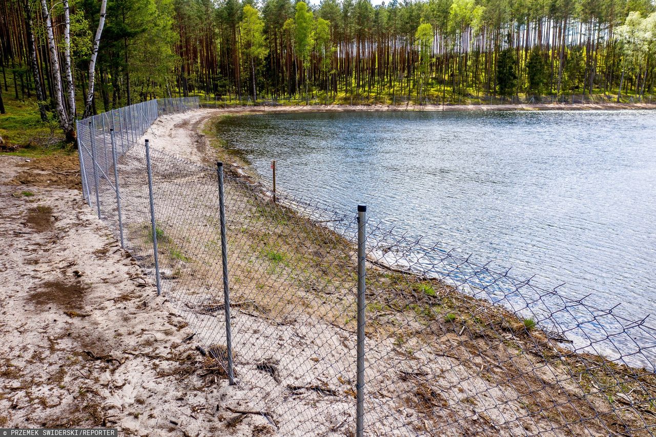 Polacy na potęgę grodzą brzegi jezior. "To plaga, która się skończy"