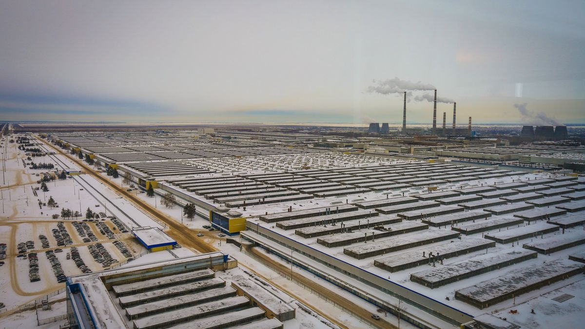 Fabryki w Togliatti i Iżewsku z problemami