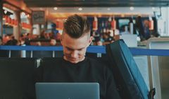 Newslettery przekonują do zakupu online. Konsument nieobojętny na reklamę