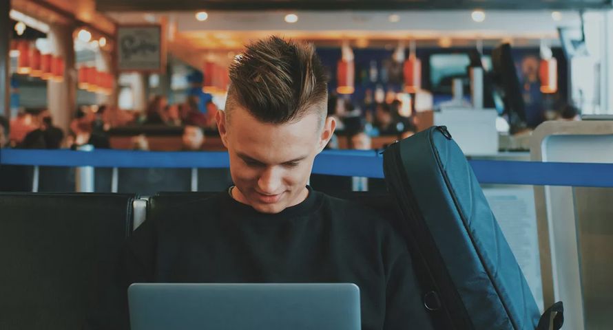 Newslettery przekonują do zakupu online. Konsument nieobojętny na reklamę