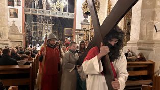 Biecz: Misterium Męki Pańskiej w bieckiej kolegiacie. Młodzi dali świadectwo wiary