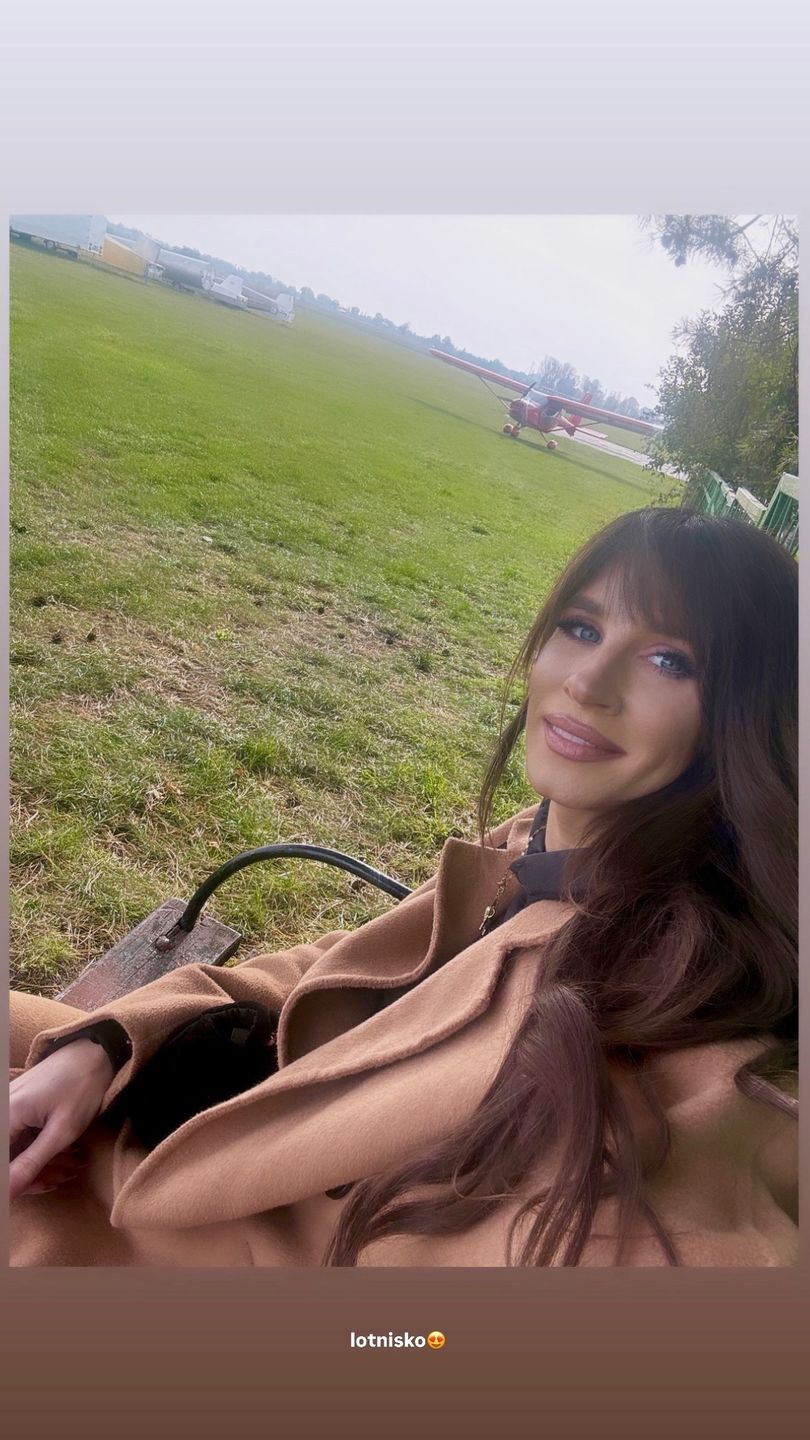 Sylwia Grzeszczak dodała zdjęcia z lotniska w Jastarni.
