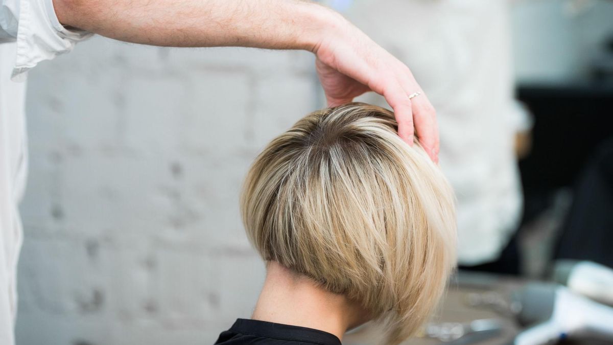 Damskie fryzury krótkie nadają się dla kobiet z okrągłą twarzą