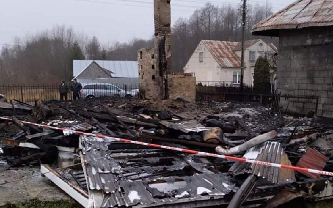 Szorce. Tragiczny pożar dwóch domów. Nie żyje jedna osoba 