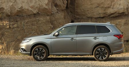 Codzienność z hybrydą - Mitsubishi Outlander PHEV [wywiad]