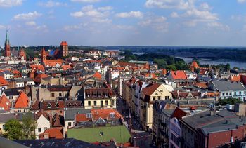 Pogoda w Toruniu. Prognoza na poniedziałek 15 czerwca. Chmury, przelotny deszcz