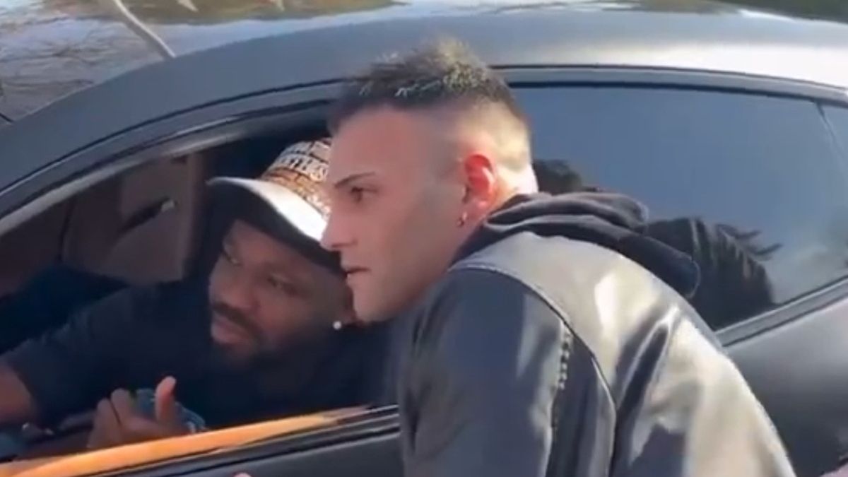 Marcus Thuram i Lautaro Martinez w czasie robienia selfie