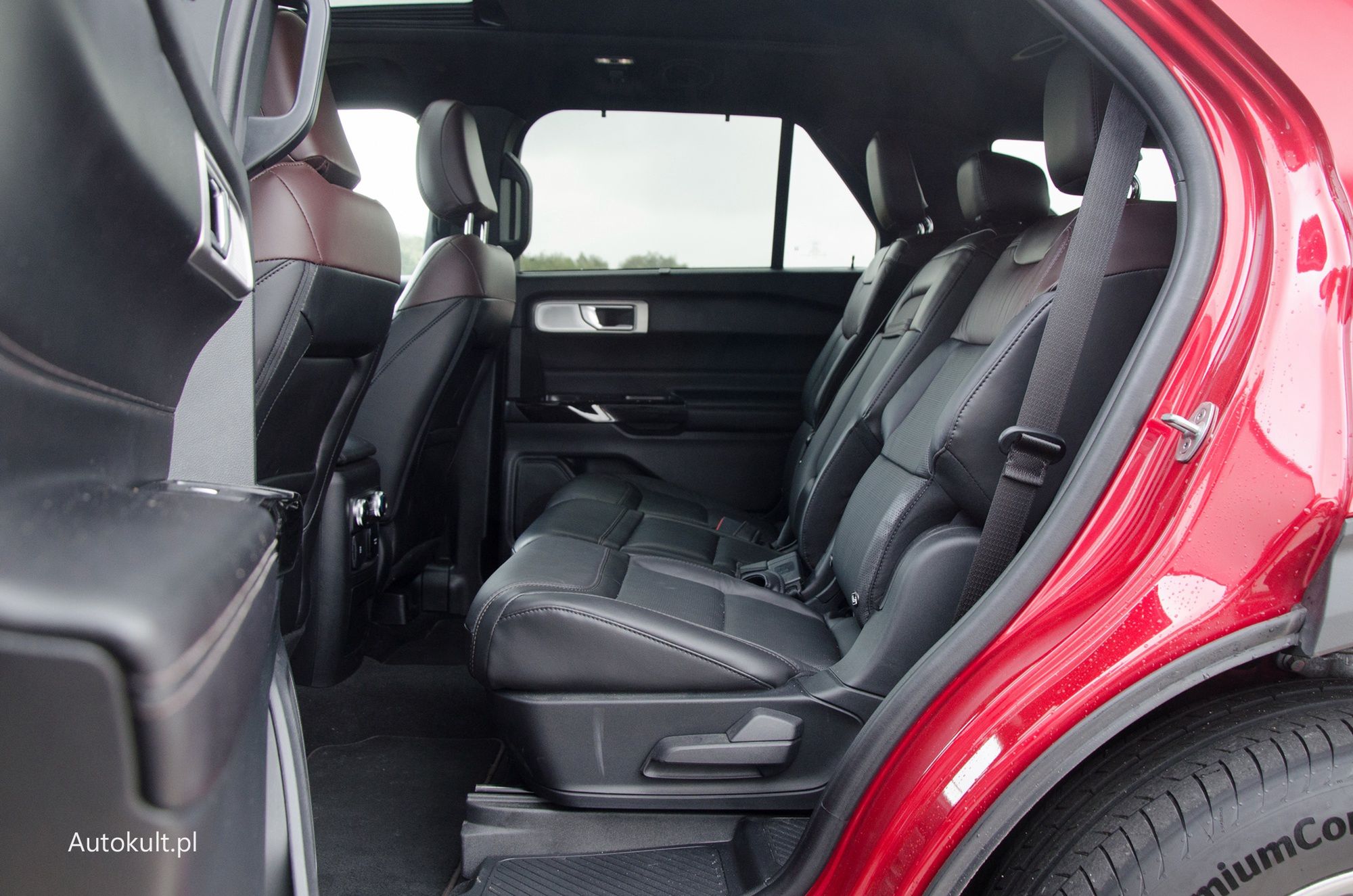 Ford Explorer vs. Toyota Highlander