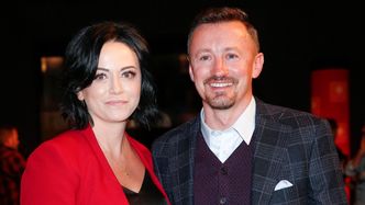 Wystrojeni Adam i Izabela Małyszowie pozdrawiają z imprezy: "WESELISKO!" (FOTO)