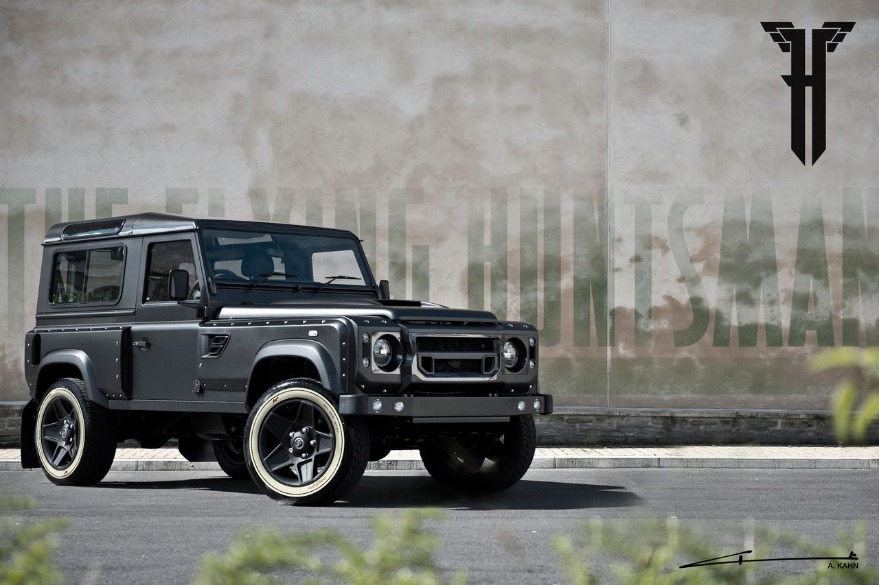 Land Rover Defender Flying Huntsman 105 Longnose - z V8 w teren