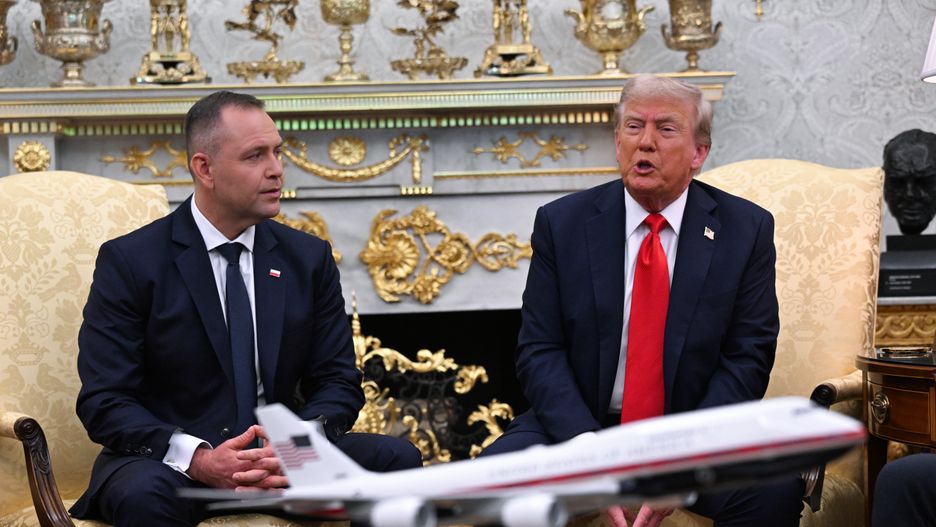 Karol Nawrocki, Donald Trump
Waszyngton, USA, 03.09.2025. Prezydent RP Karol Nawrocki (L) i prezydent USA Donald Trump (P) na spotkaniu w Bia�ym Domu w Waszyngtonie, 3 bm. Prezydent Nawrocki przebywa z wizyt� w Stanach Zjednoczonych Ameryki. (aldg) PAP/Radek Pietruszka
Radek Pietruszka
dyplomacja, model samolotu, polityk, polityka, Polski, rozmowy, spotkanie, USA, wizyta zagraniczna, wyjazd, pierwsza wizyta zagraniczna jako prezydenta RP