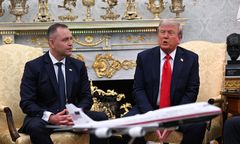 List Trumpa do Nawrockiego wyciekł do mediów. Szefernaker oburzony