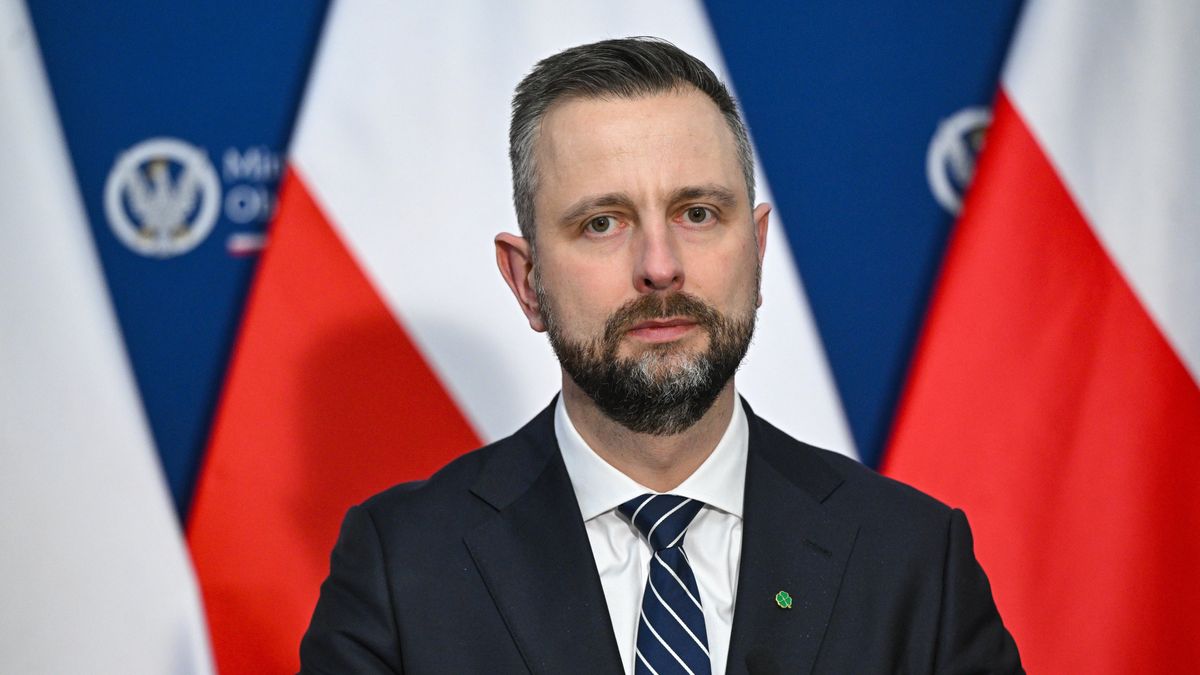 Warszawa, 15.01.2026. Wicepremier, minister obrony narodowej Władysław Kosiniak-Kamysz podczas wspólnej konferencji prasowej z ministrem-koordynatorem służb specjalnych Tomaszem Siemoniakiem, 15 bm. w siedzibie MON w Warszawie. Ministrowie podsumowali spotkanie z prezydentem RP Karolem Nawrockim. (mr) PAP/Radek Pietruszka