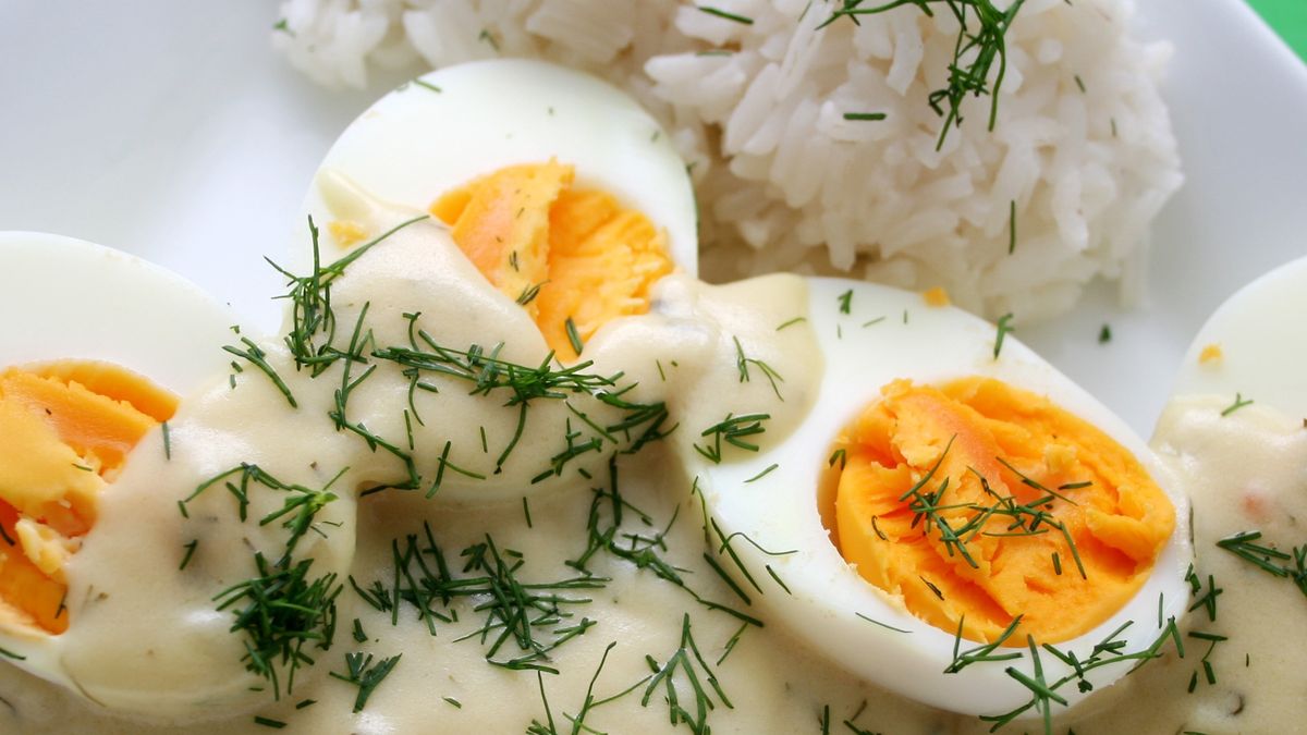 Jajka w sosie musztardowym