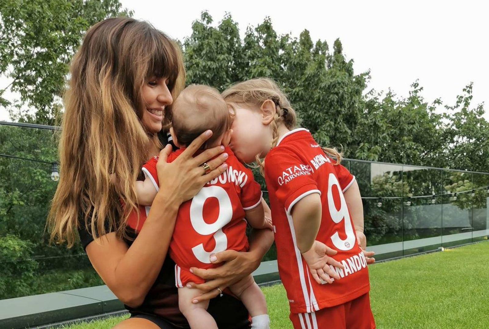 Anna Lewandowska kończy z ukrywaniem córek? To zdjęcie mówi wiele