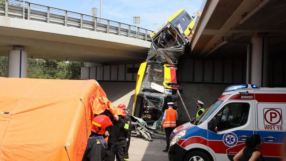 Warszawa. Tragiczny wypadek autobusu miejskiego na S8