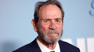 Wróg wywiadów, miłośnik koni. Jaki naprawdę jest Tommy Lee Jones?