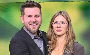 Antek Królikowski z ukochaną chwalą się weselnymi stylizacjami. Iza postawiła na kreację z dekoltem. Ładnie się zaaranżowali? (FOTO)
