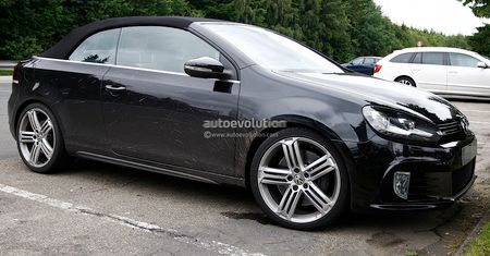 Volkswagen Golf R Cabriolet w przygotowaniu [aktualizacja]