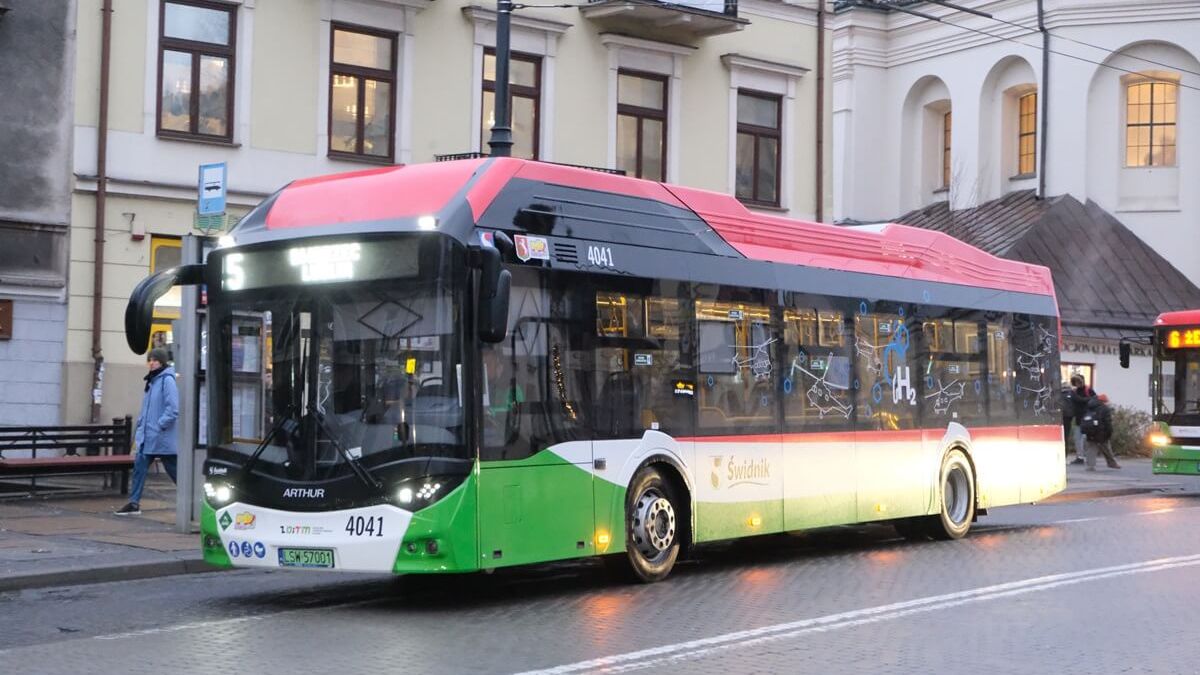 Autobus wodorowy na linii nr 5