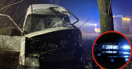 Wypadek w Gleśnie. Samochód uderzył w drzewo, jedna osoba w szpitalu