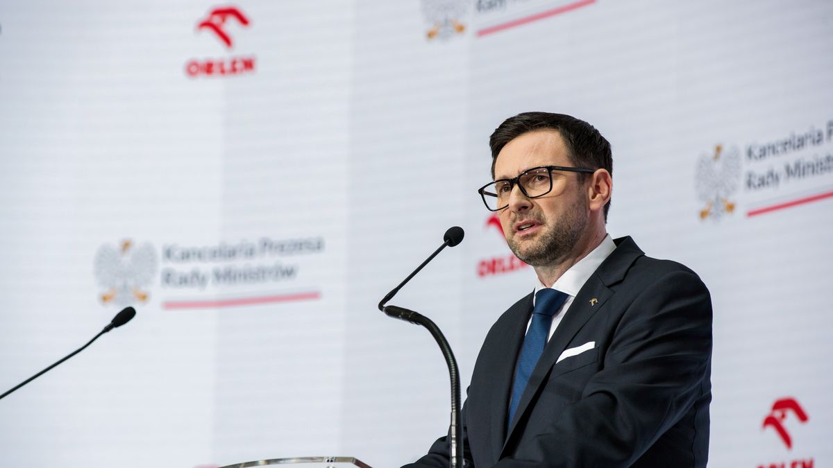 WARSAW, POLAND - 2023/04/17: Daniel Obajtek, the President and CEO of the Polish Oil Company ORLEN speaks during the press conference in Warsaw. Daniel Obajtek, the President and CEO of the Polish Oil Company ORLEN, announced the details of the planned investments in Small Modular Reactors (SMR) for Poland. For this purpose, the company Orlen Synthos Green Energy (OSGE) was established, supported by the Polish billionaire - Michal Solowow. OSGE will buy reactors from US-based GE Hitachi. (Photo by Attila Husejnow/SOPA Images/LightRocket via Getty Images)