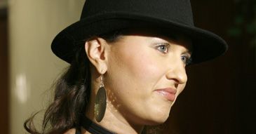 Sara May krytykuje. Bezlitośnie
