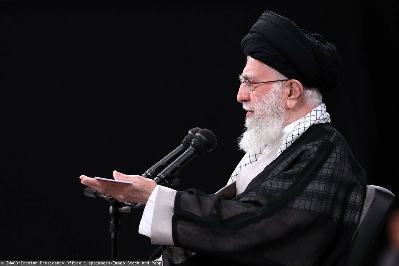 "Czerwone linie". Iran grozi "nieograniczoną reakcją" ws. ajatollaha